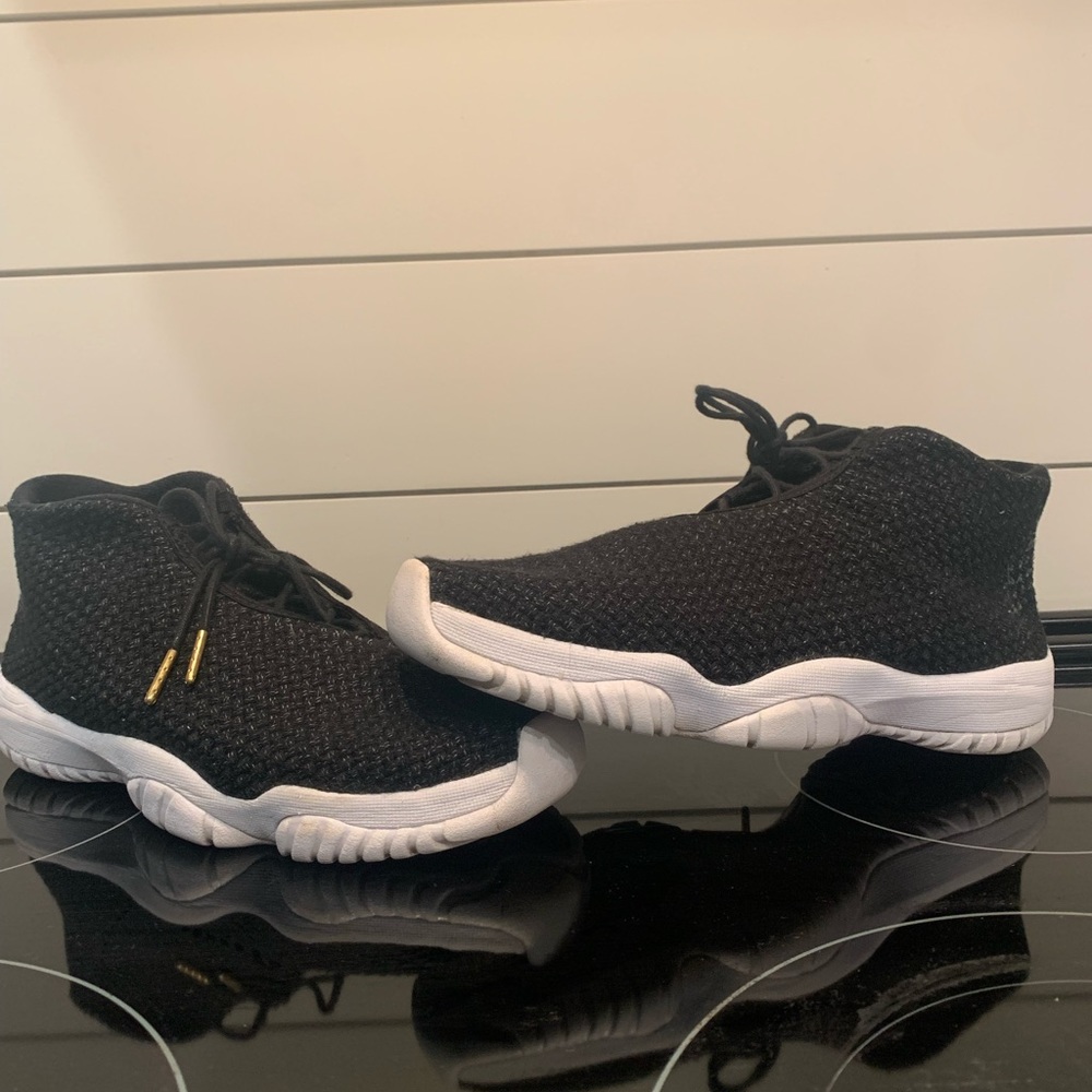 Nike Air Jordan Future Oreo Men’s sneakers! 🖤🤍